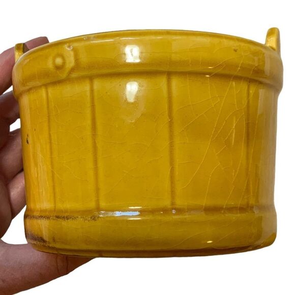 Half Pint Vintage Ceramic Basket Container - Picture 7 of 14